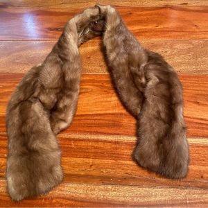 House of Furs~Brown Fur~Vintage~Y2K~Over the Shoulder~Great Condition~Raps